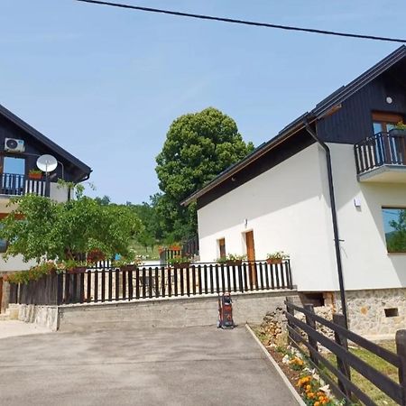 Farma & Apartmani II Opg Sasa Delic Grabusic Exteriör bild