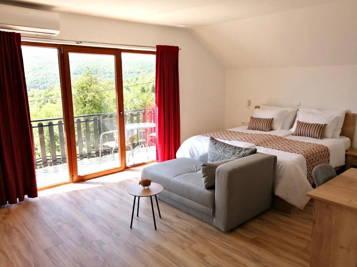 Farma & Apartmani II Opg Sasa Delic Grabusic Exteriör bild