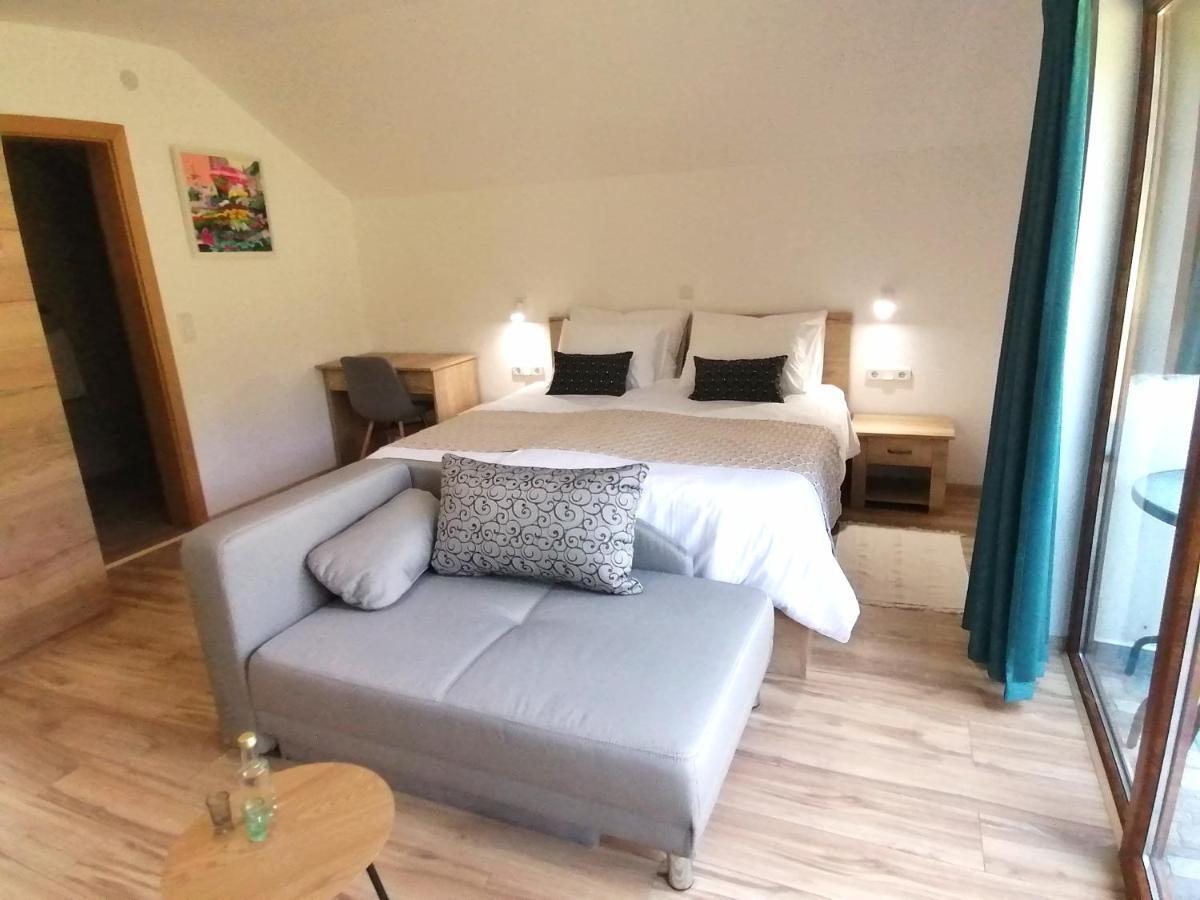 Farma & Apartmani II Opg Sasa Delic Grabusic Exteriör bild